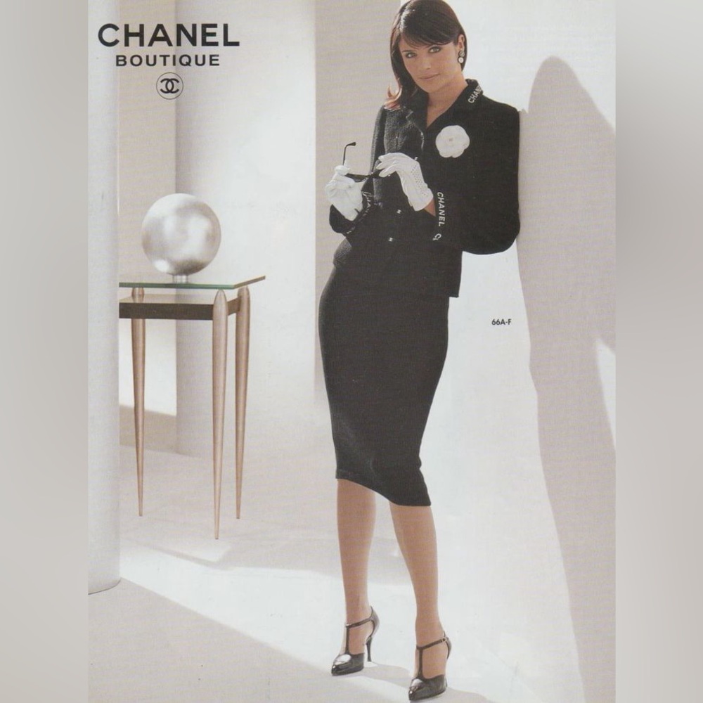 Chanel Vintage F/W 1995 Black White Logo Tweed 95A Jacket - Picture 3 of 16